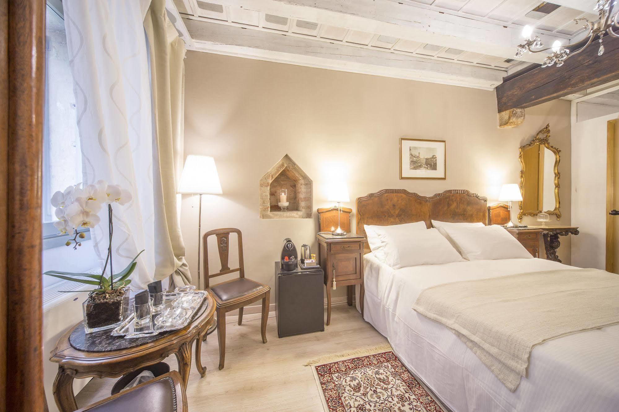 Corte Realdi Boutique Rooms Verona Exterior photo