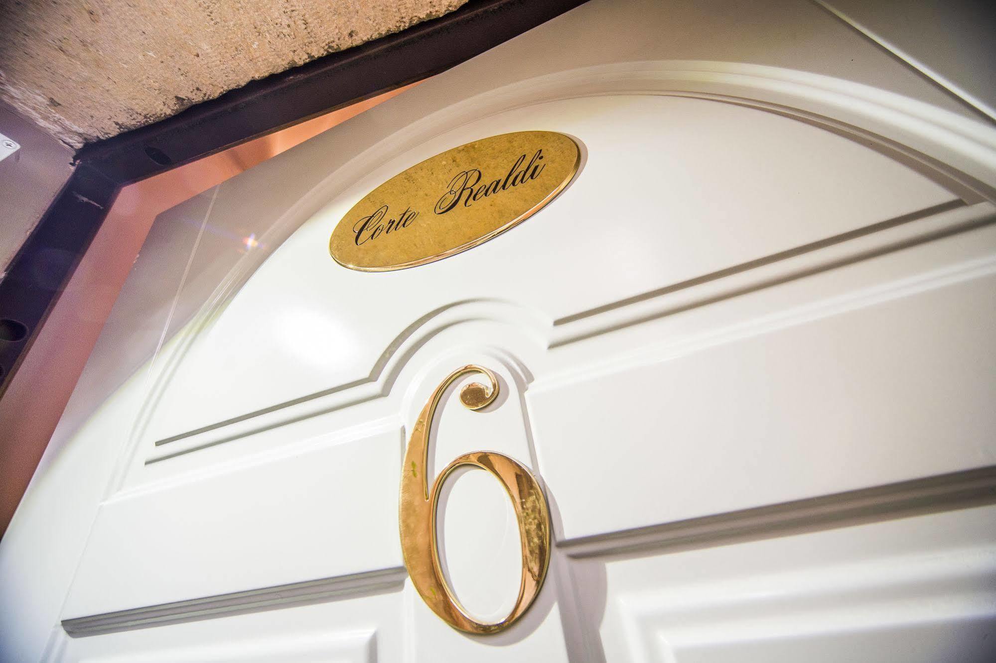 Corte Realdi Boutique Rooms Verona Exterior photo